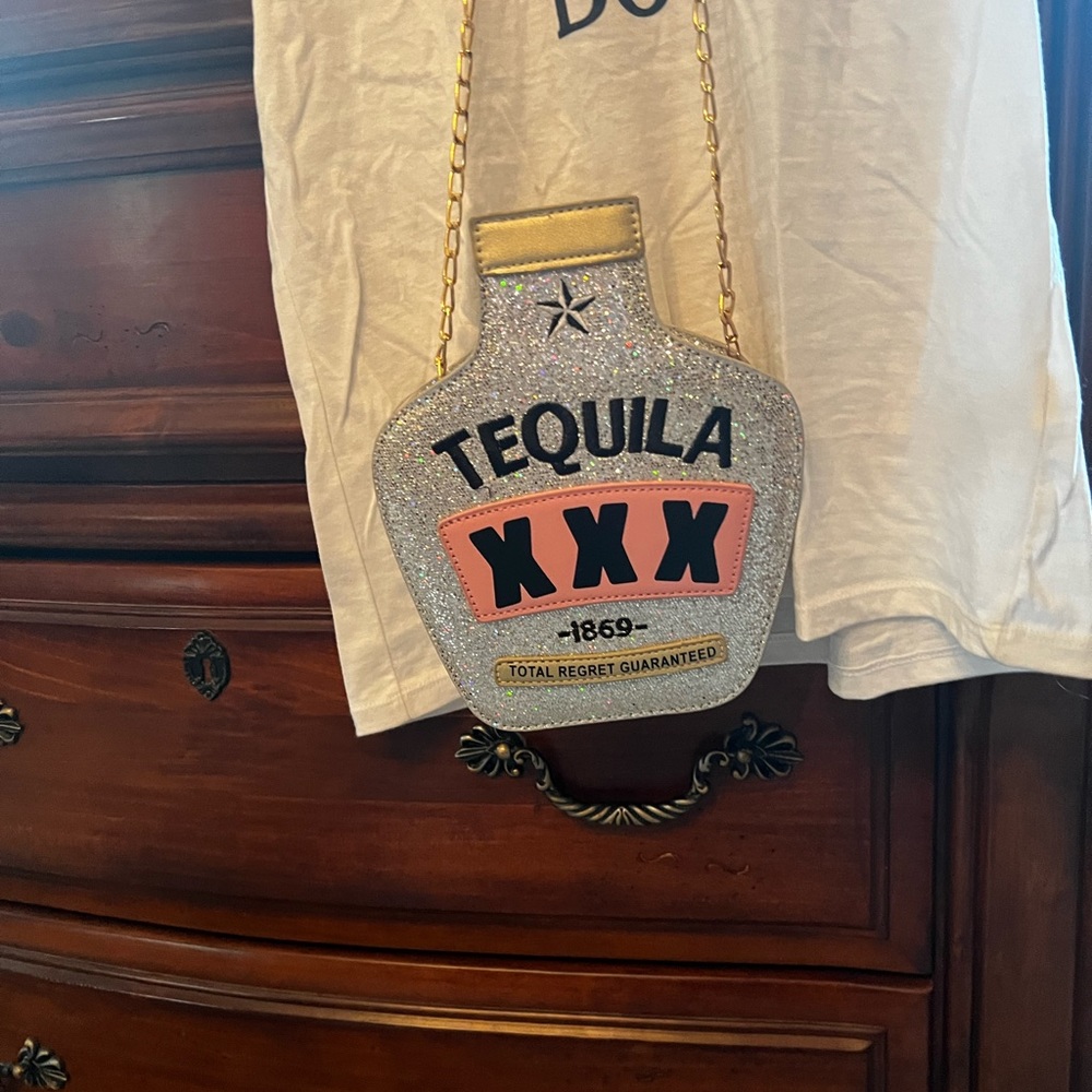 Tequila purse